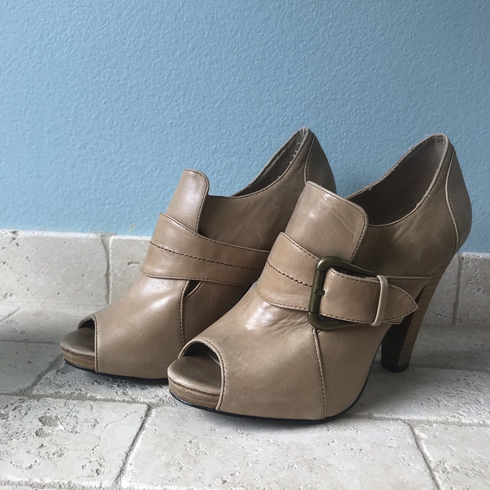 Very Volatile Heels